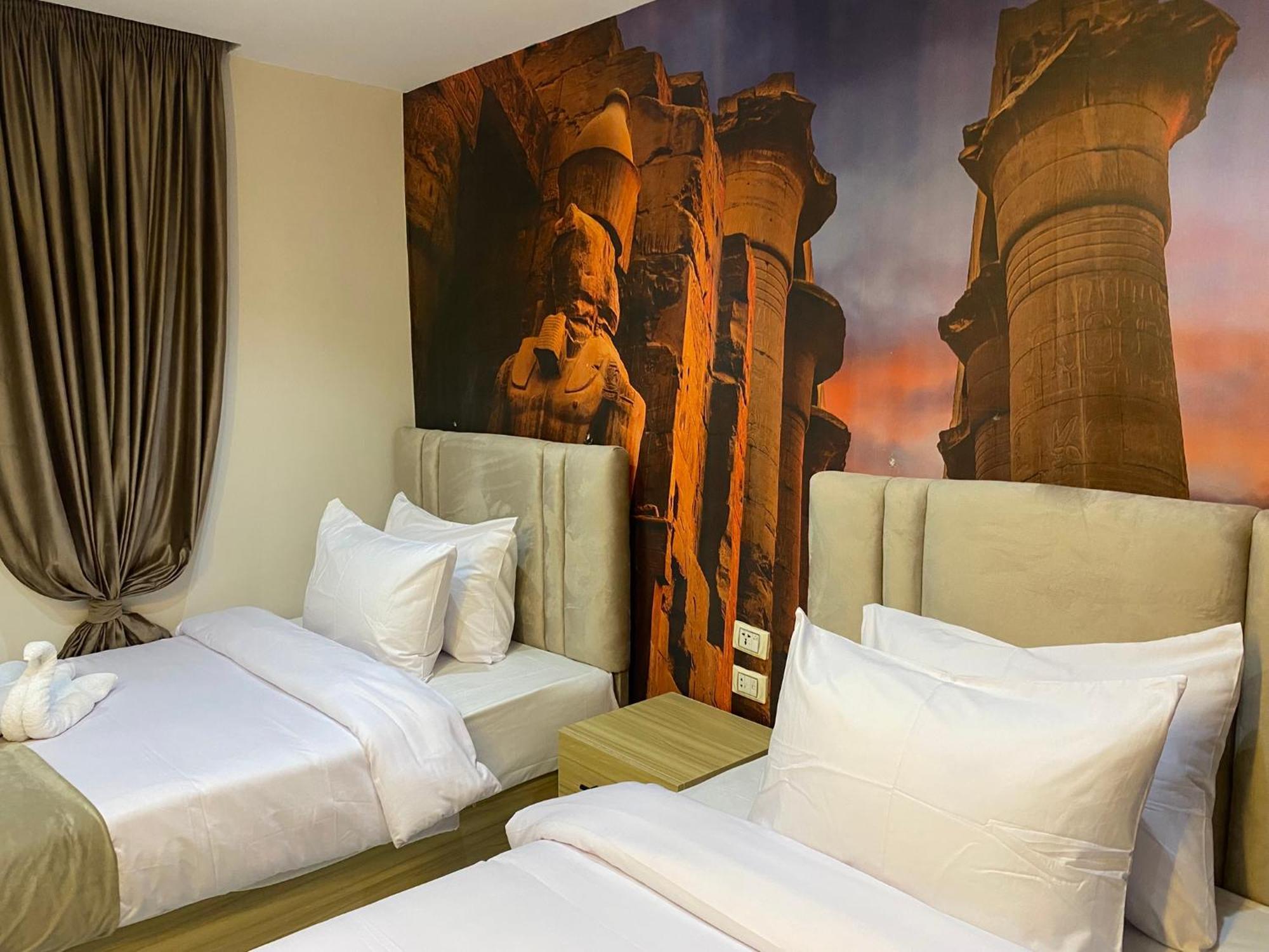 Royal Golden Pyramids Inn Giza Extérieur photo