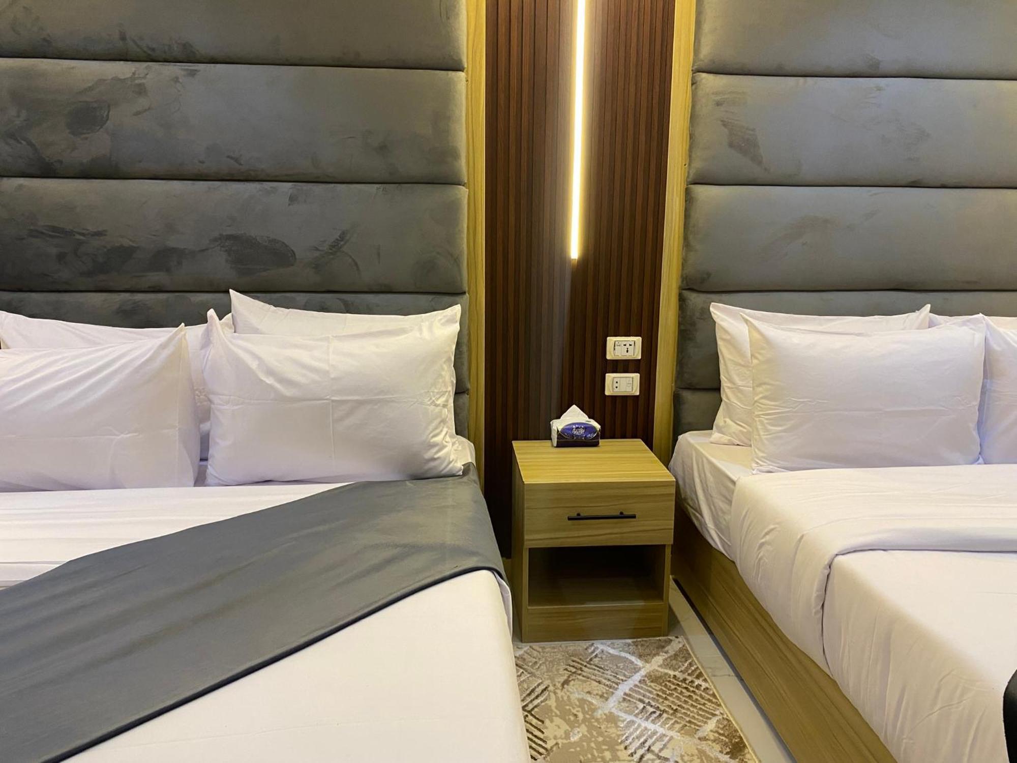 Royal Golden Pyramids Inn Giza Extérieur photo