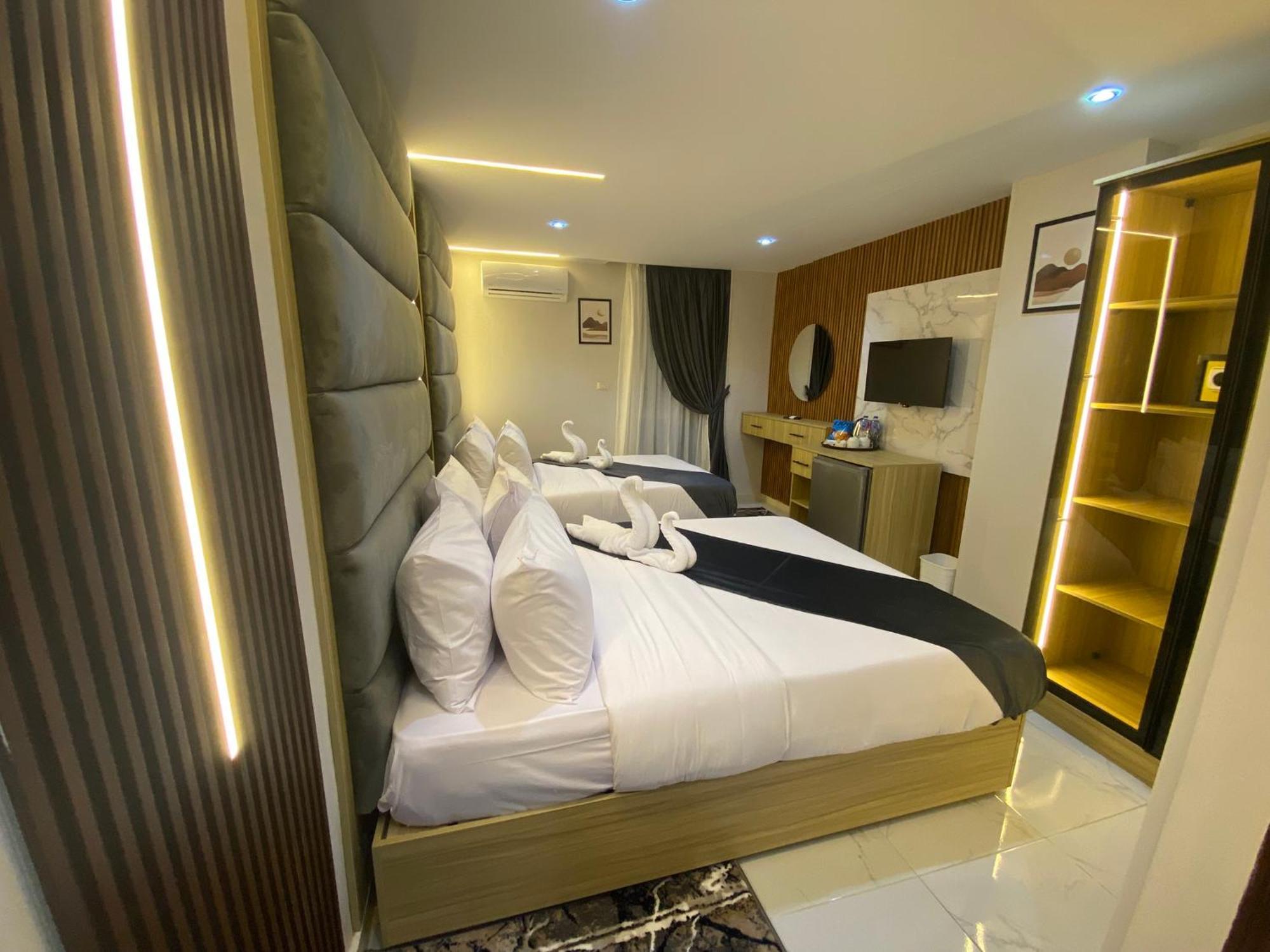 Royal Golden Pyramids Inn Giza Extérieur photo