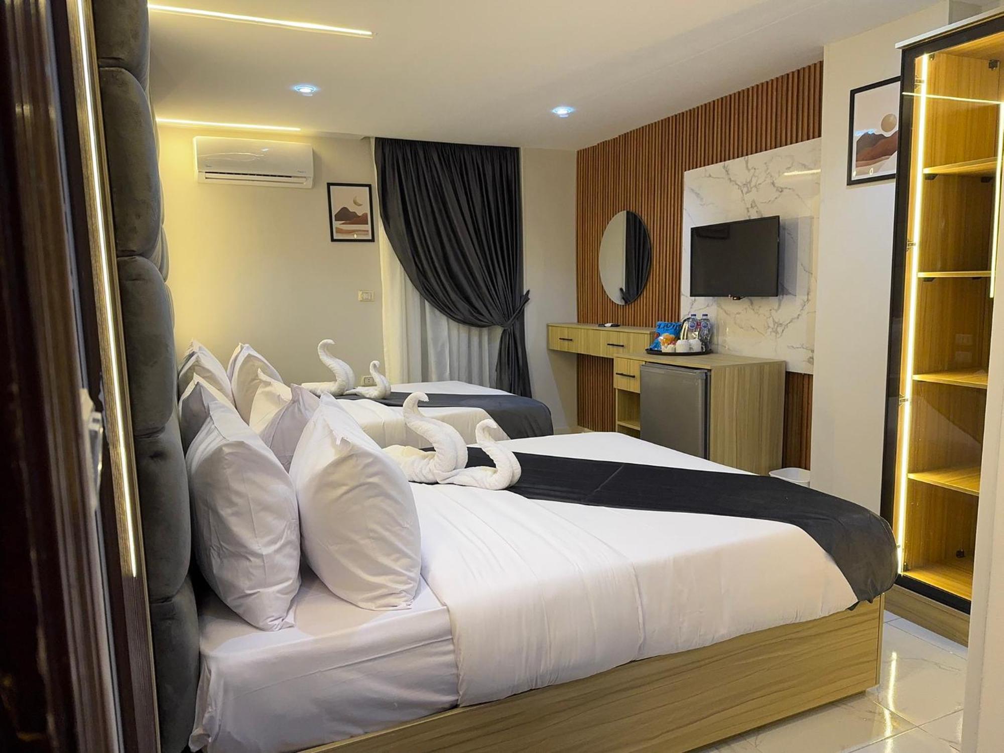 Royal Golden Pyramids Inn Giza Extérieur photo
